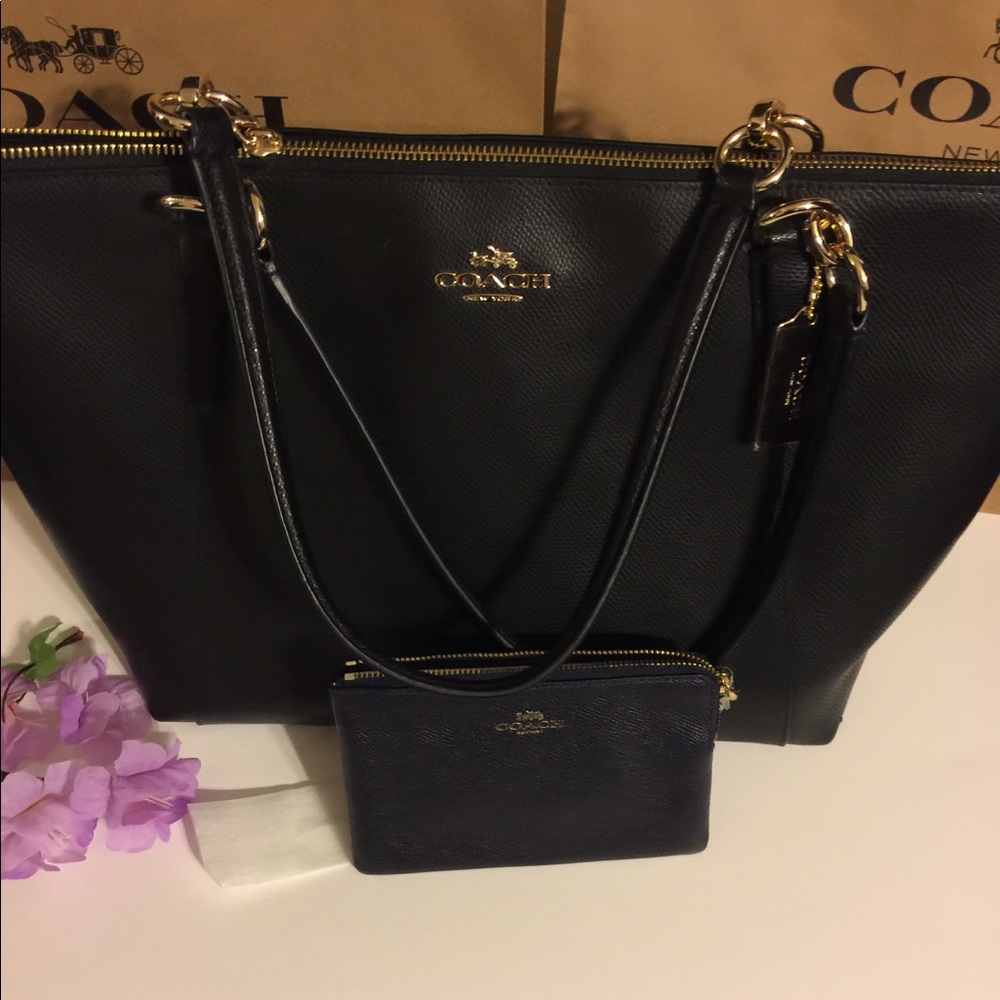 🖤🛍 SOLD//Coach Set 🛍🖤 - Picture 2 of 8